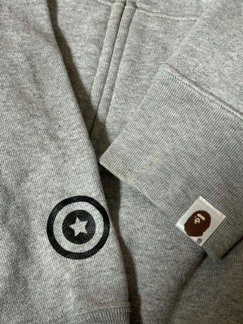 アベイシングエイプ シャークパーカー 灰カモ