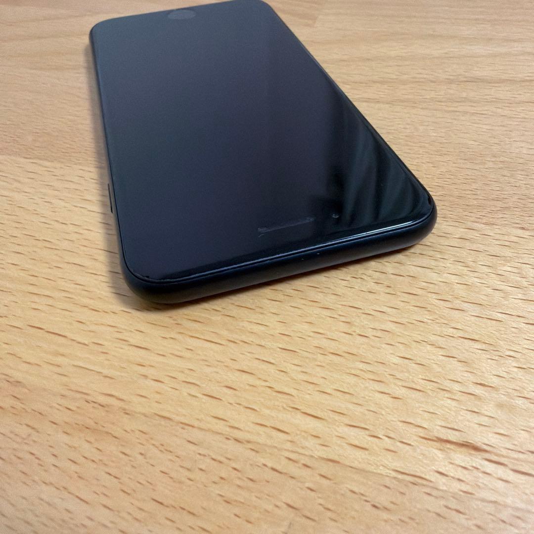 Apple iPhone SE 2世代 黒 本体