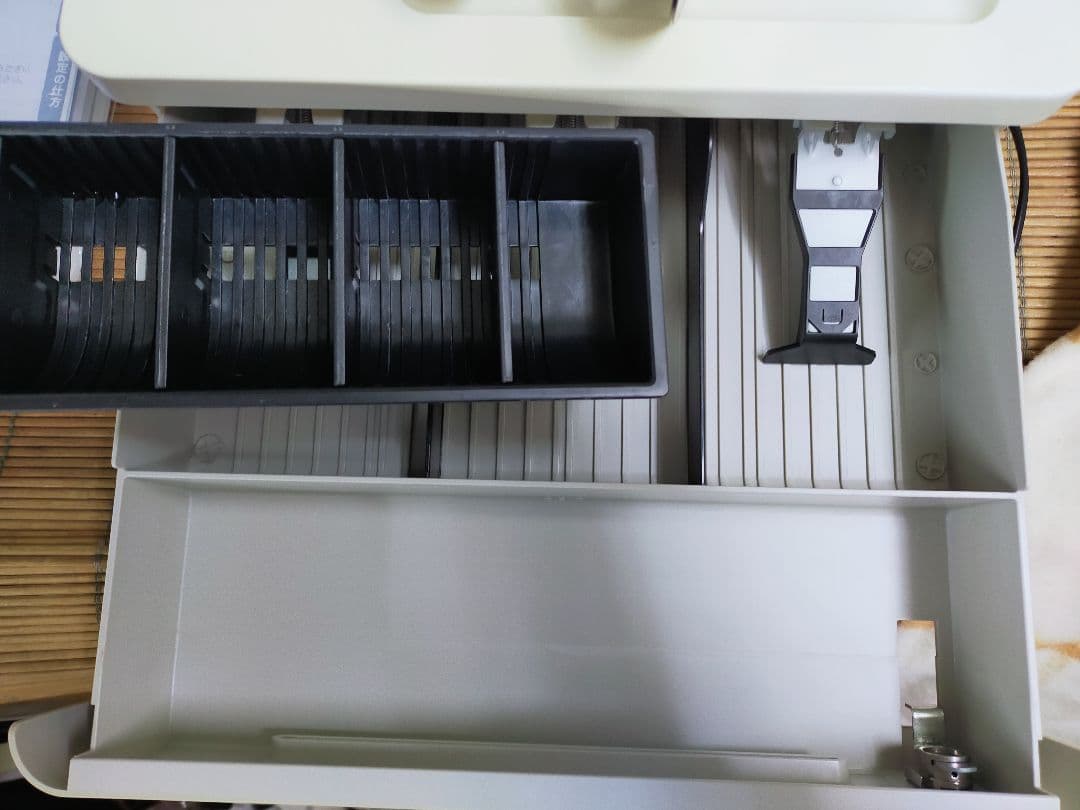 カシオレジスター　SE-G1/NL100コンパクト人気機種感熱紙　335555