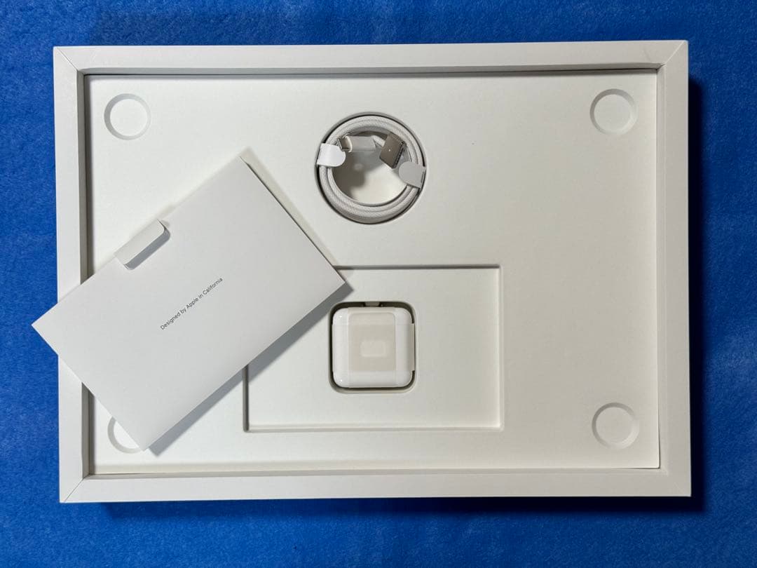 MacBook Air M2 15インチ 16GB 1TB スターライト