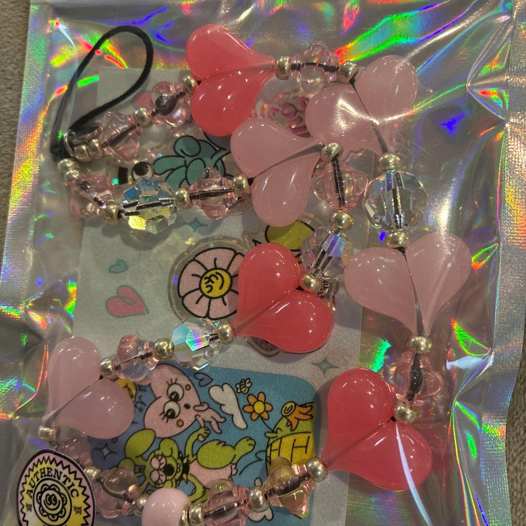 正規品stringtingハート型ビーズ スマホストラップ