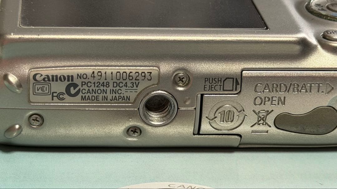 Canon IXY DIGITAL 2000IS 本体と付属品