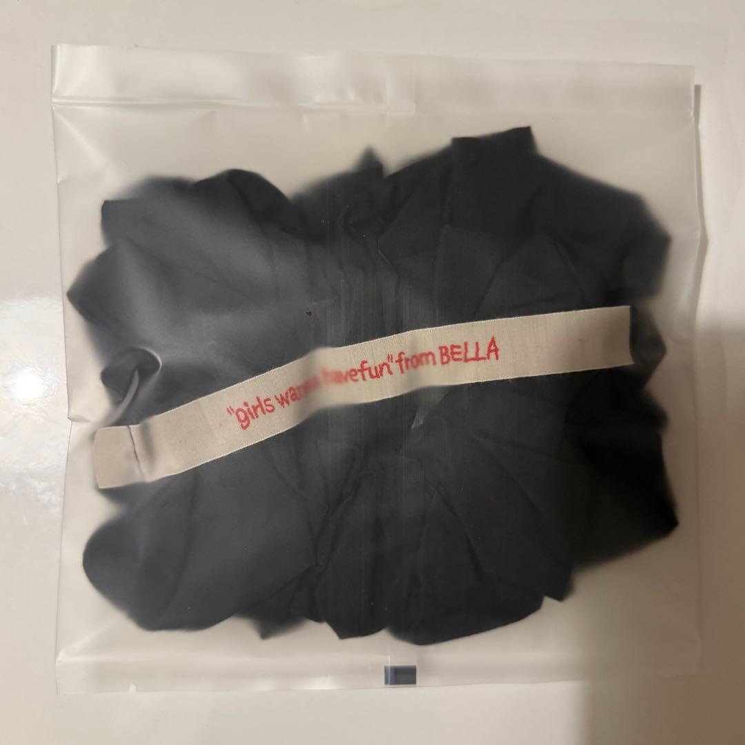 【新品未使用】BELLA ブラック ヘアゴム フリルデザイン