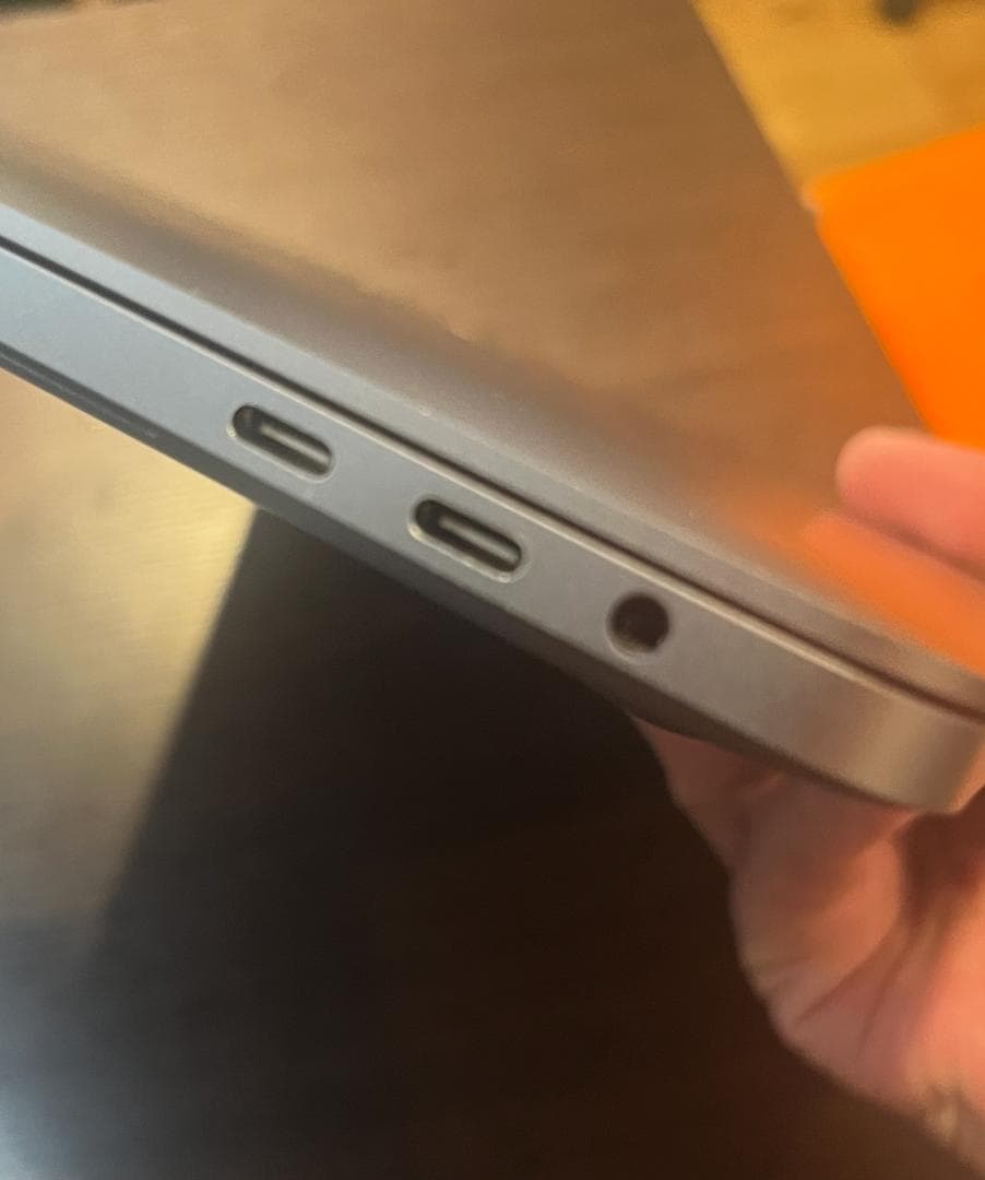 MacBook本体 MacBook Pro 16 2019, Core i7 16GB 512GB