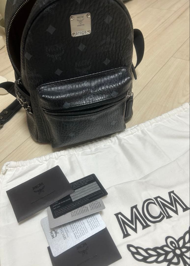 MCM スタッズ リュック 黒 mini