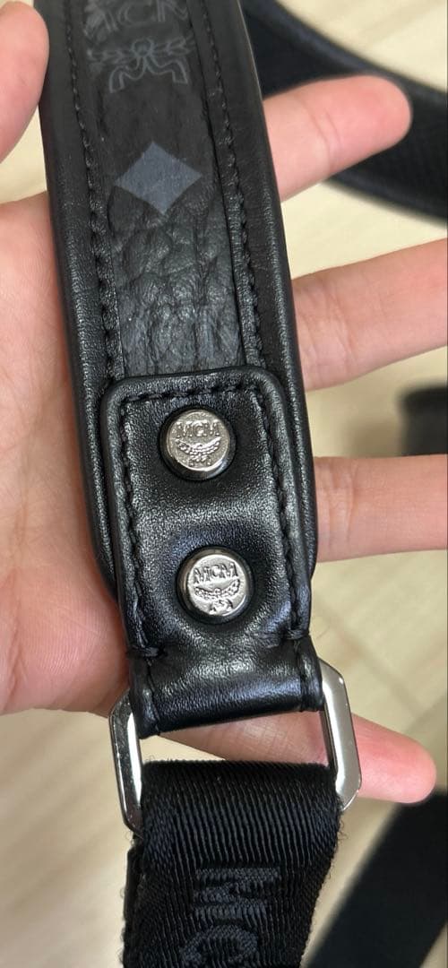 MCM スタッズ リュック 黒 mini