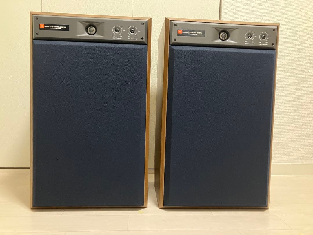 JBL4319 スピーカーペア 美品 1台目