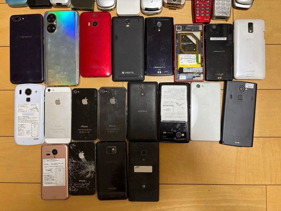 ガラケー 携帯電話 スマホ まとめ 全64台 修理部品取り専用　☆