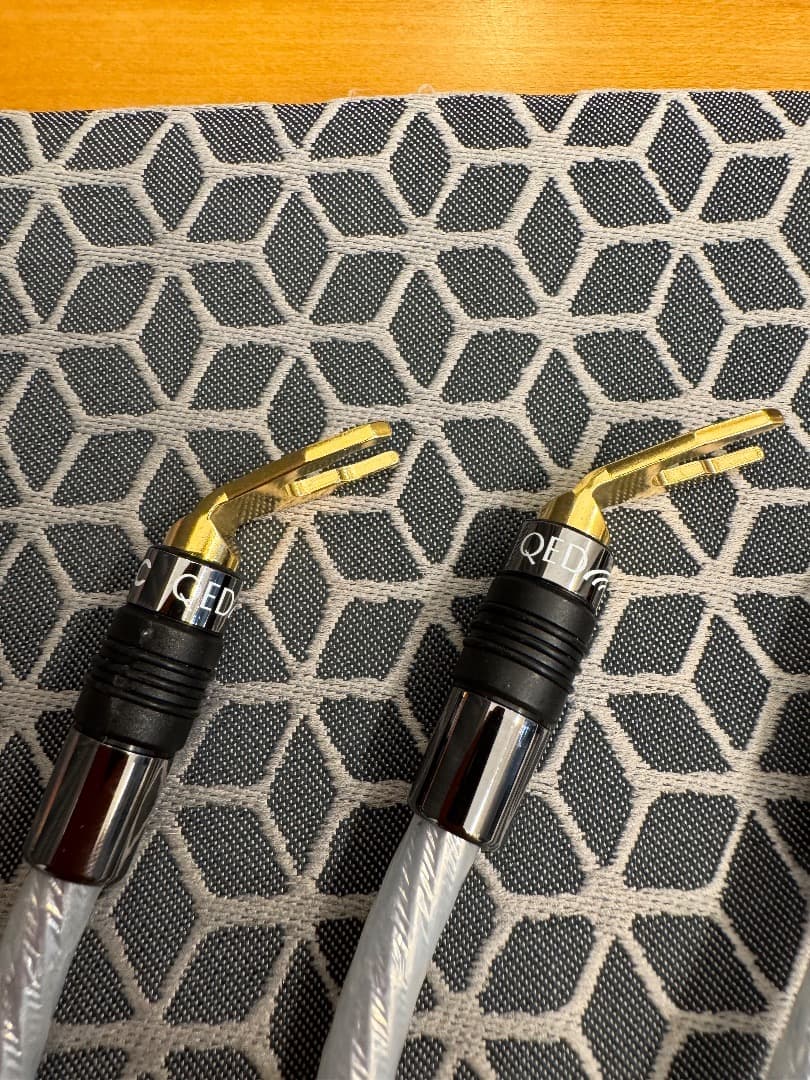 ジャンパーケーブル QED GENESIS Silver 0.15m Y-B