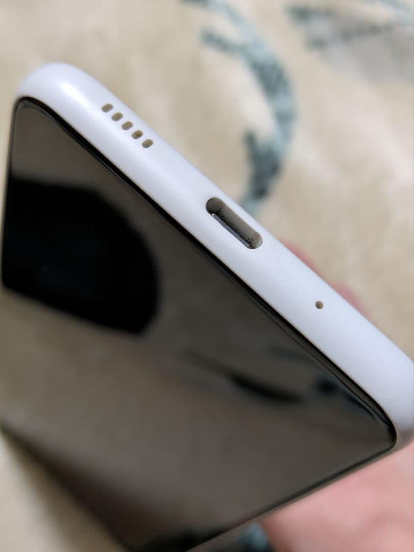 docomo Galaxy A22 5G　ホワイト　本体のみ