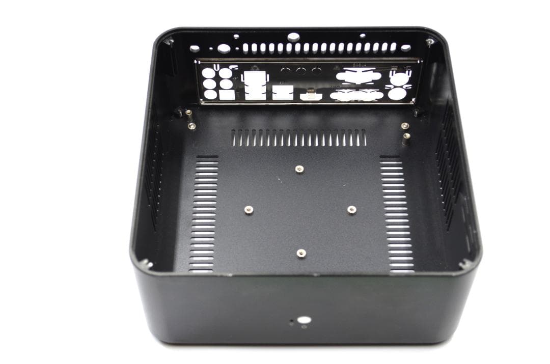 自作ミニ　Windows11可能　intelJ4105itx 4コア・４スレッド