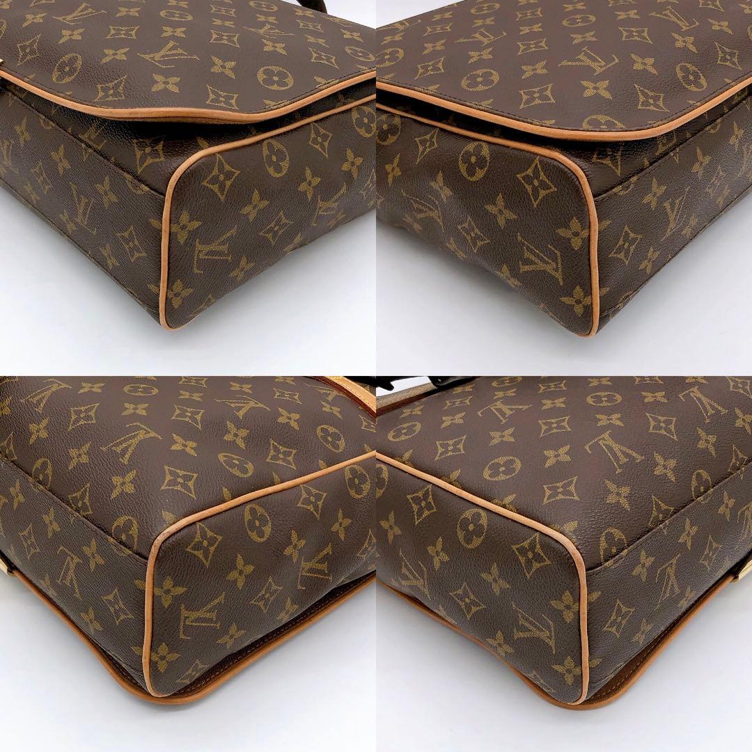 【LOUIS VUITTON】アベス　メッセンジャーバッグ　モノグラム　A4