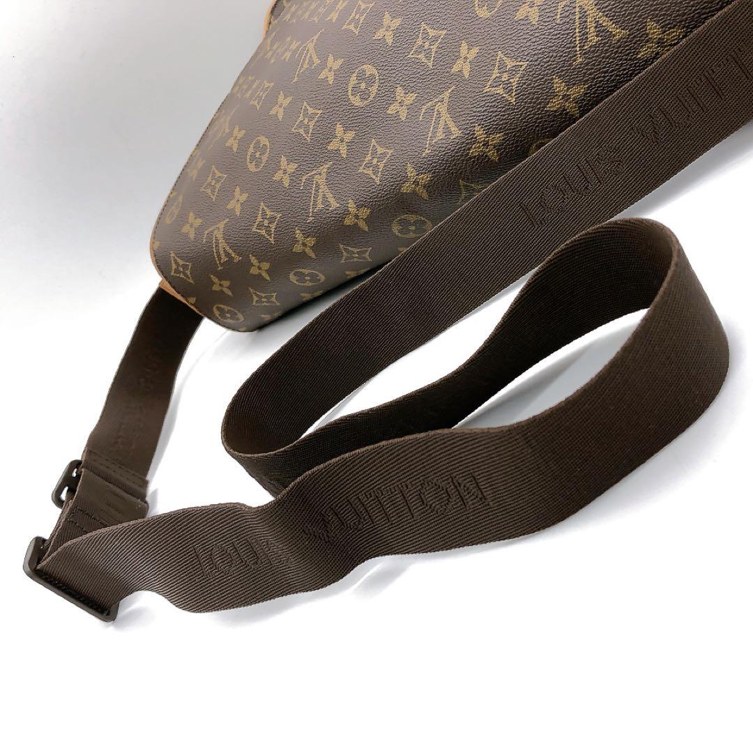 【LOUIS VUITTON】アベス　メッセンジャーバッグ　モノグラム　A4