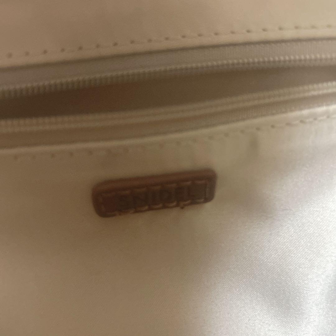 スナイデル　エンボスロゴボストンバッグ