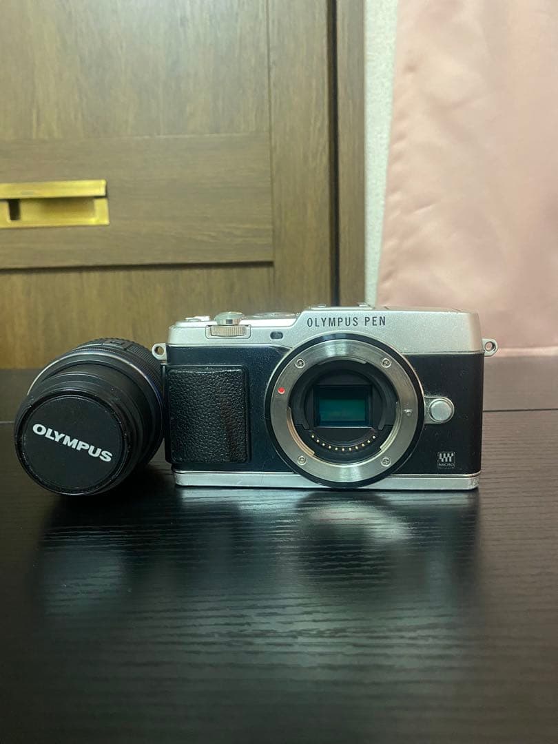 OLYMPUS PEN E-P5 レンズ付きメルカリ最安値