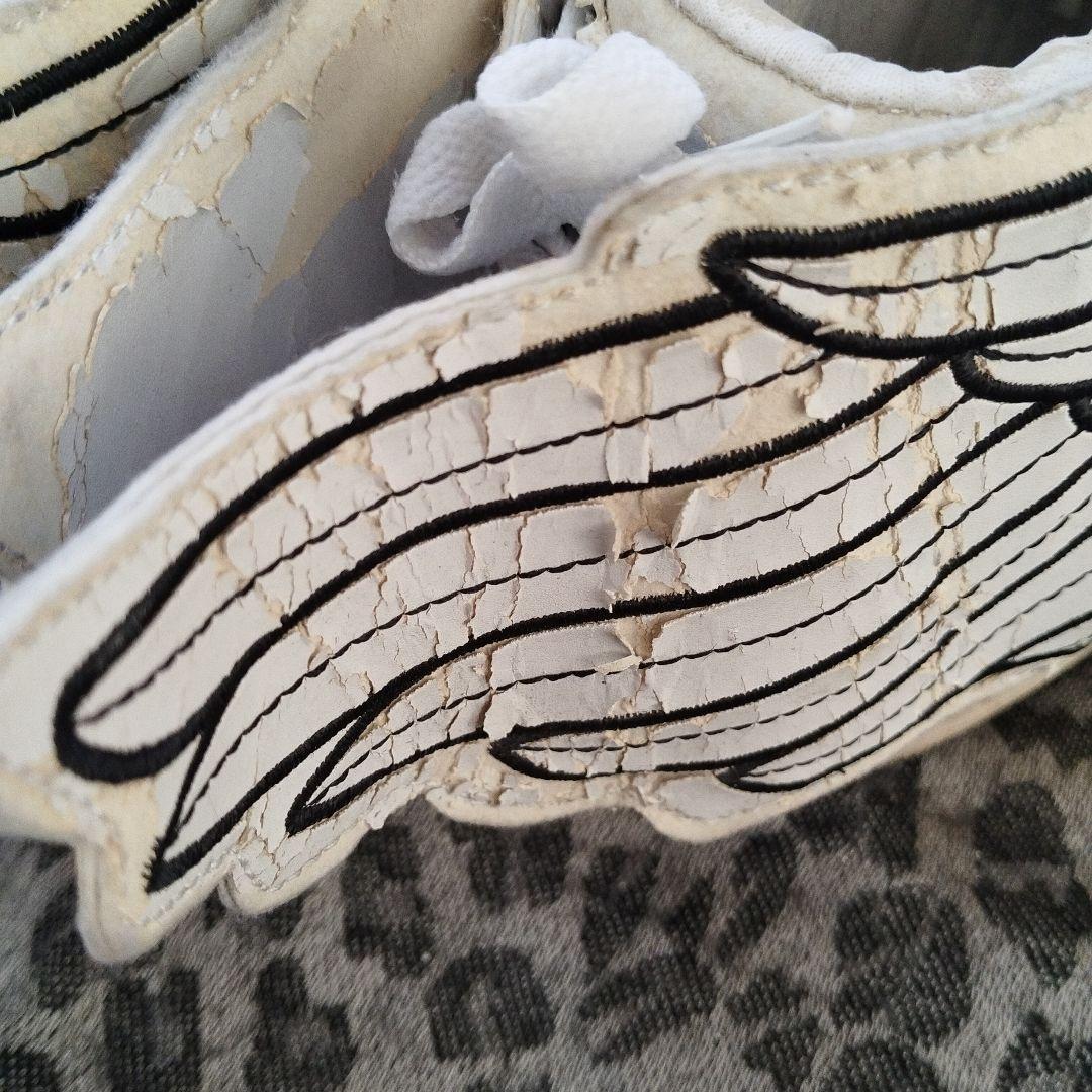 adidas ジェレミースコットホワイト 翼スニーカー