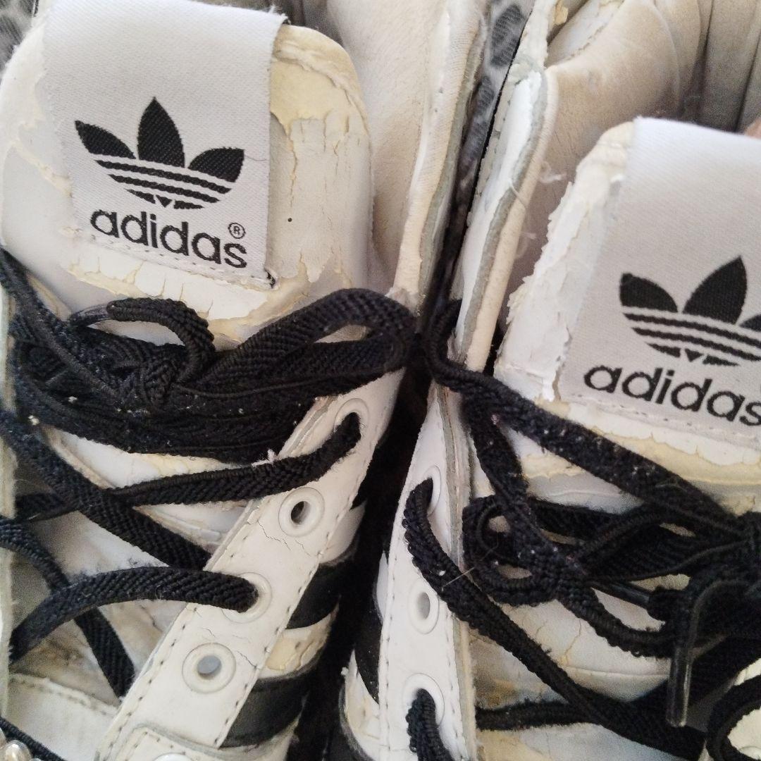 adidas ジェレミースコットホワイト 翼スニーカー