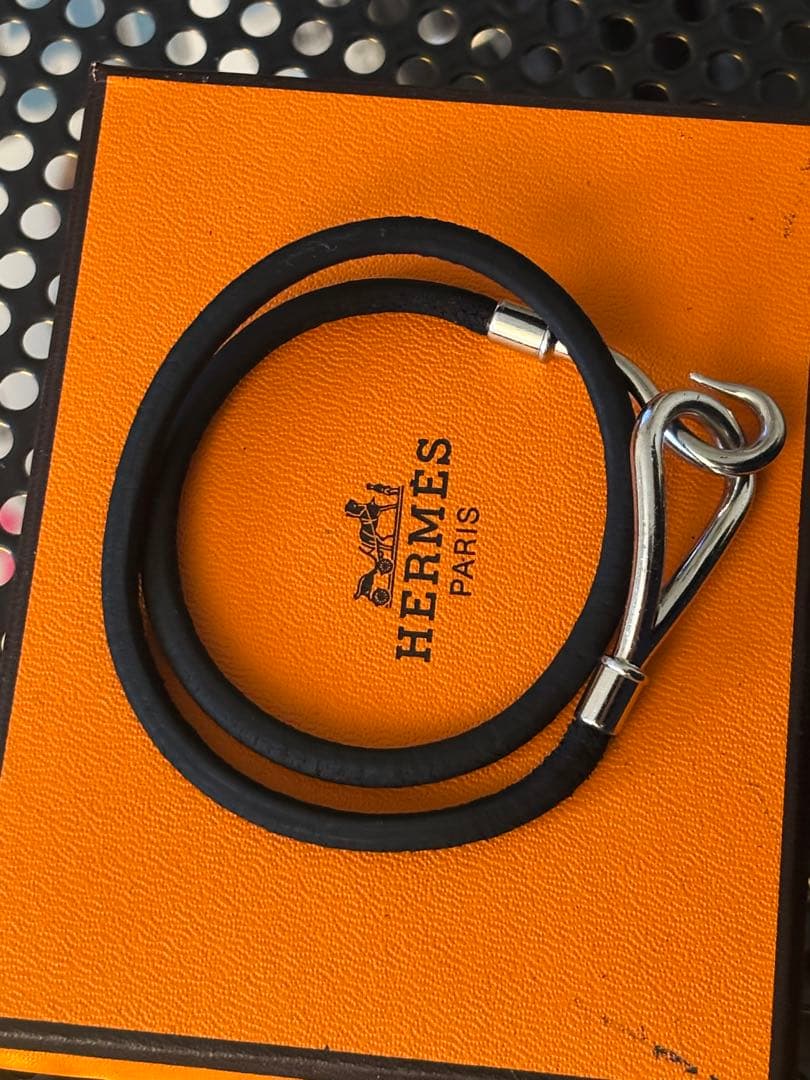 HERMES エルメス 二重巻きブレスレット シルバー黒レザー 本革 チョーカー