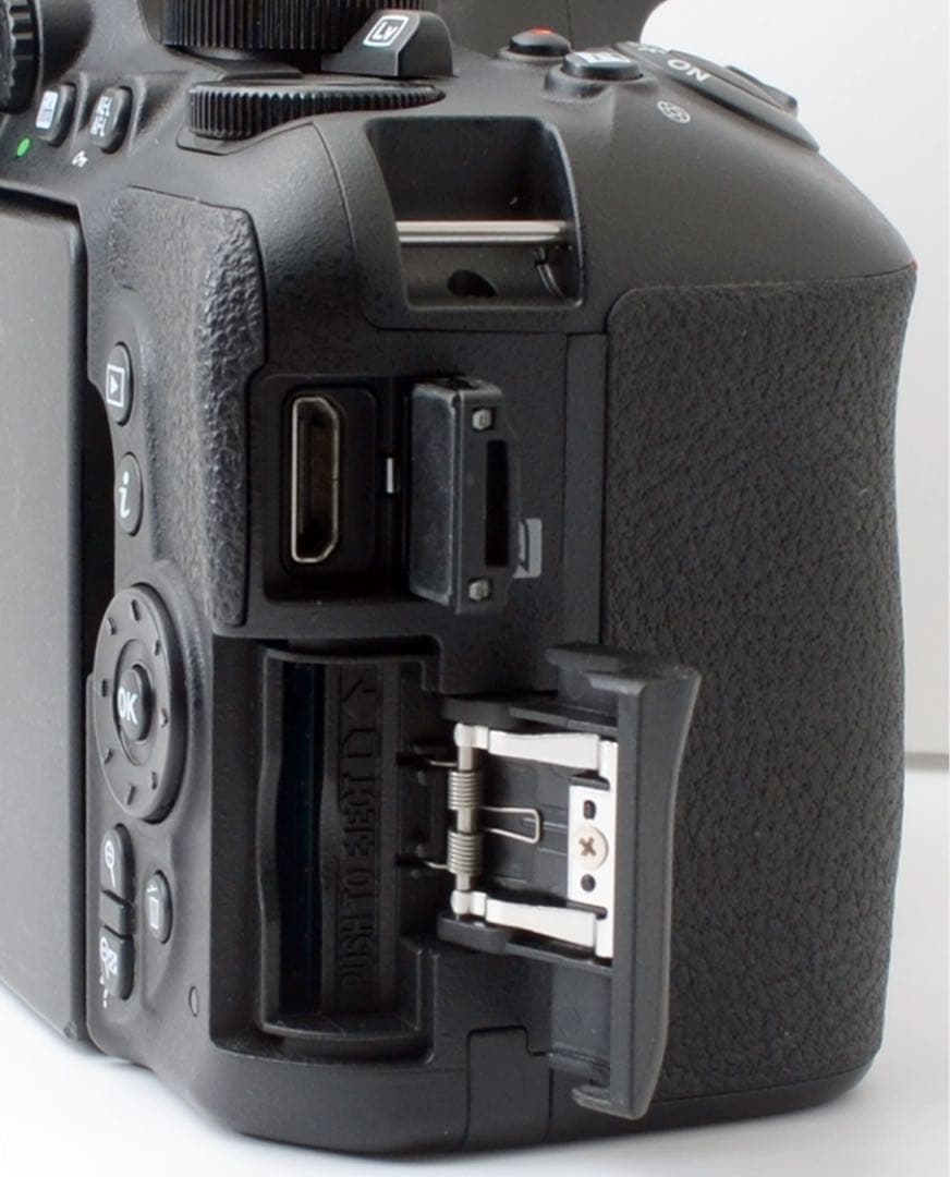 S数約3900回★Nikon D5600★美品★Wi-Fi内蔵★簡単使いやすい