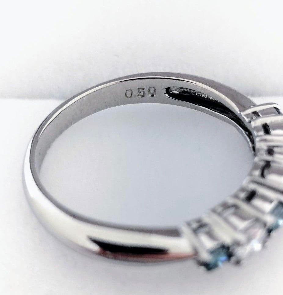 ダイヤモンド×ブルーダイヤモンド エタニティ 一文字 リング Pt900