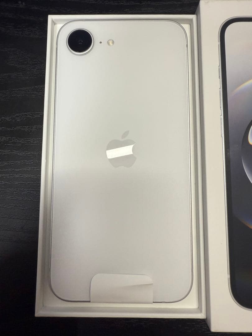 Simフリー　iPhone 16e 128GB ホワイト