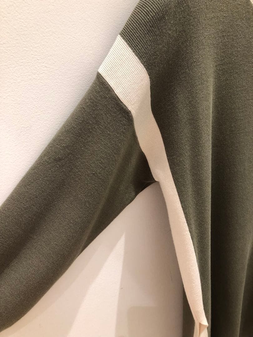 新品未使用品　クールカレアン長袖ニット