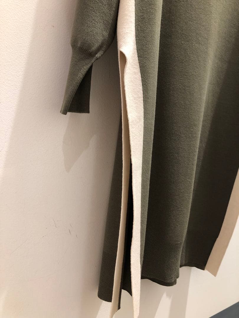 新品未使用品　クールカレアン長袖ニット