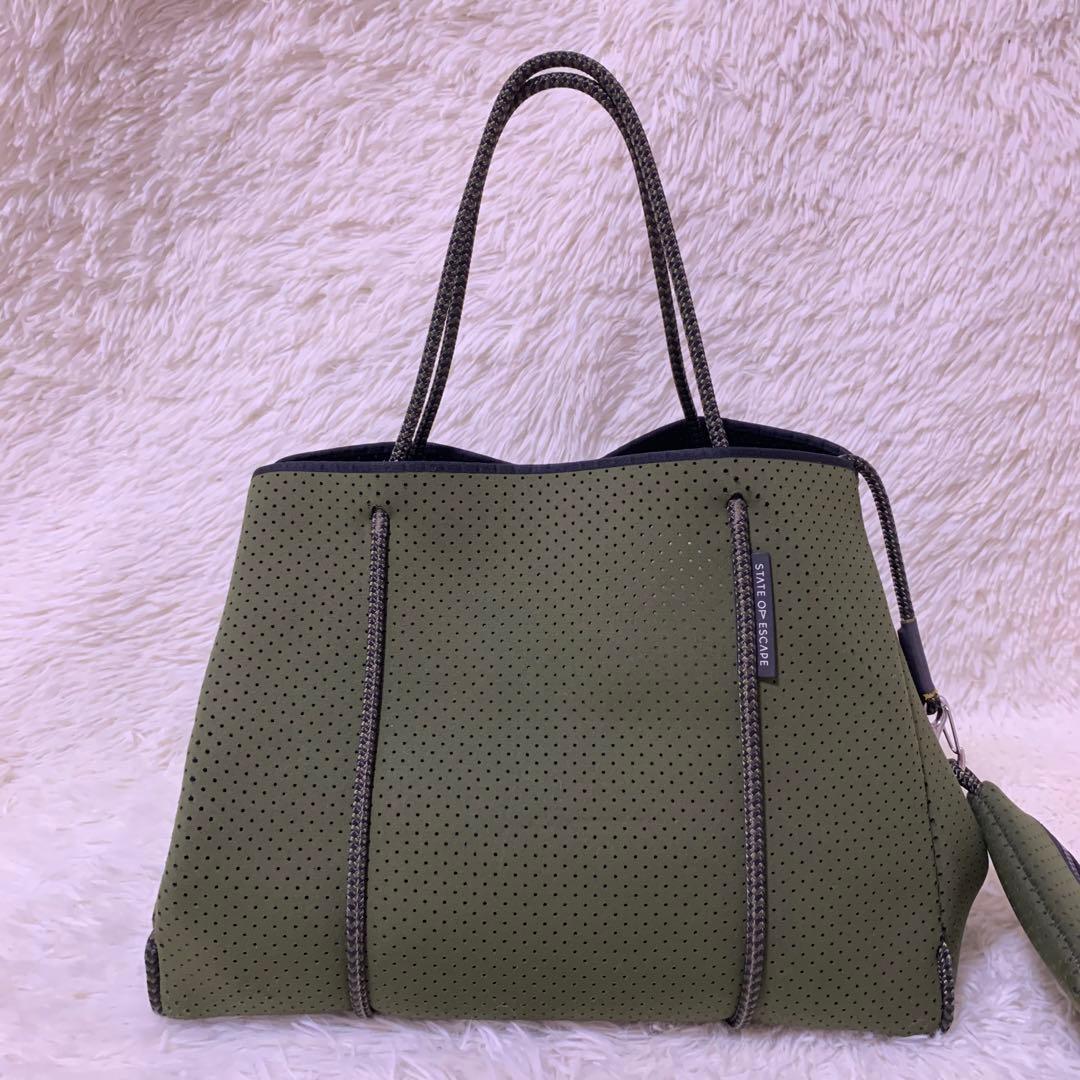 ステイトオブエスケープ　フライングソロ　マザーズバック　パンチング　カーキ　黒