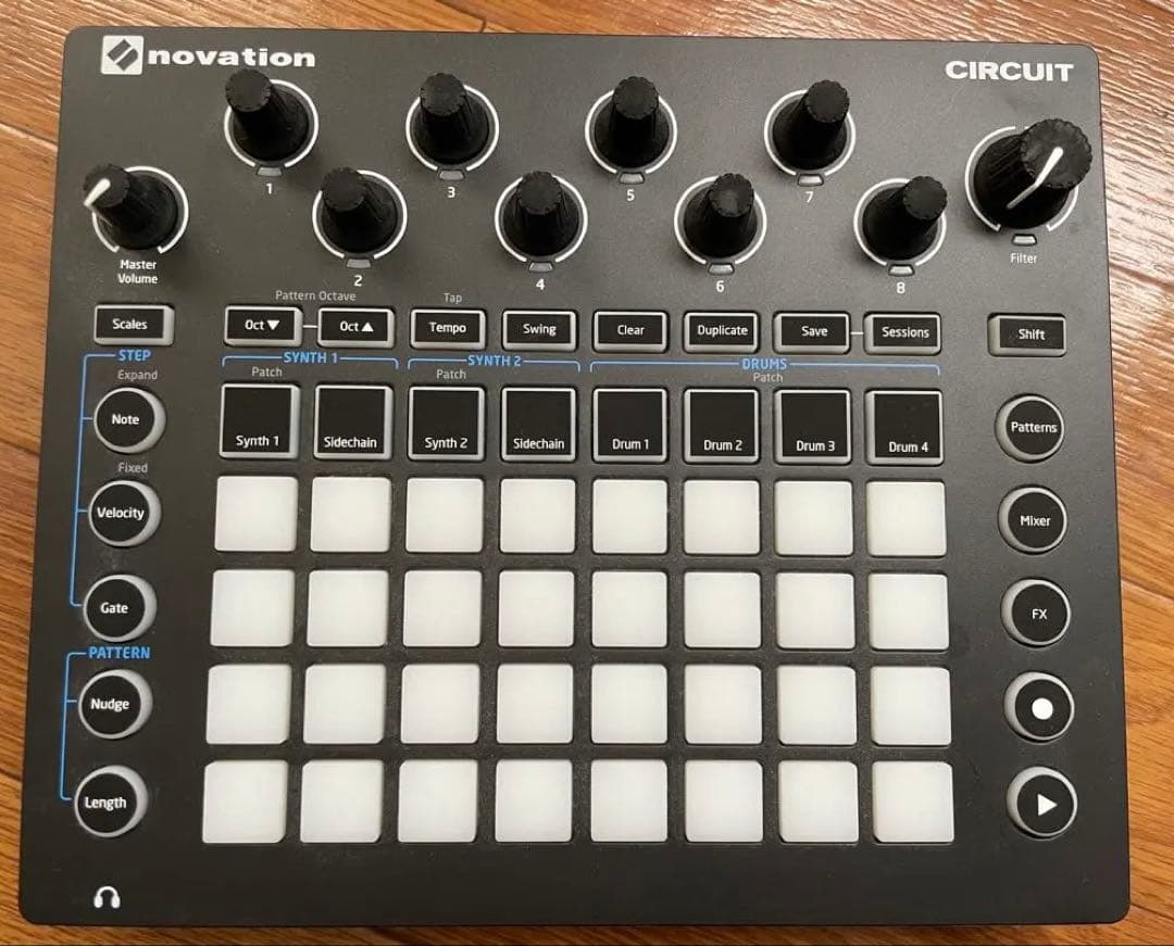 Novation Circuit リズムマシン【最終お値下げ】
