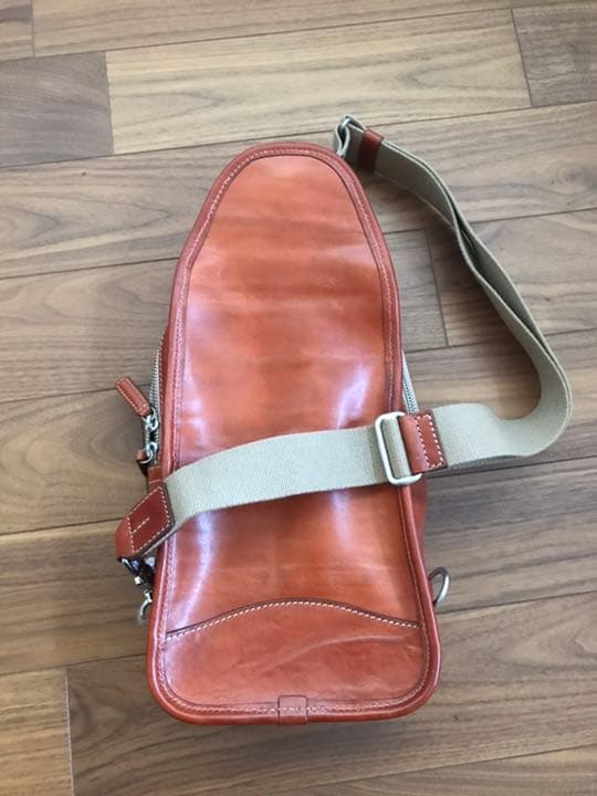 【新品未使用】ダニエル&ボブ　ショルダーバッグ　レザー　タグつき