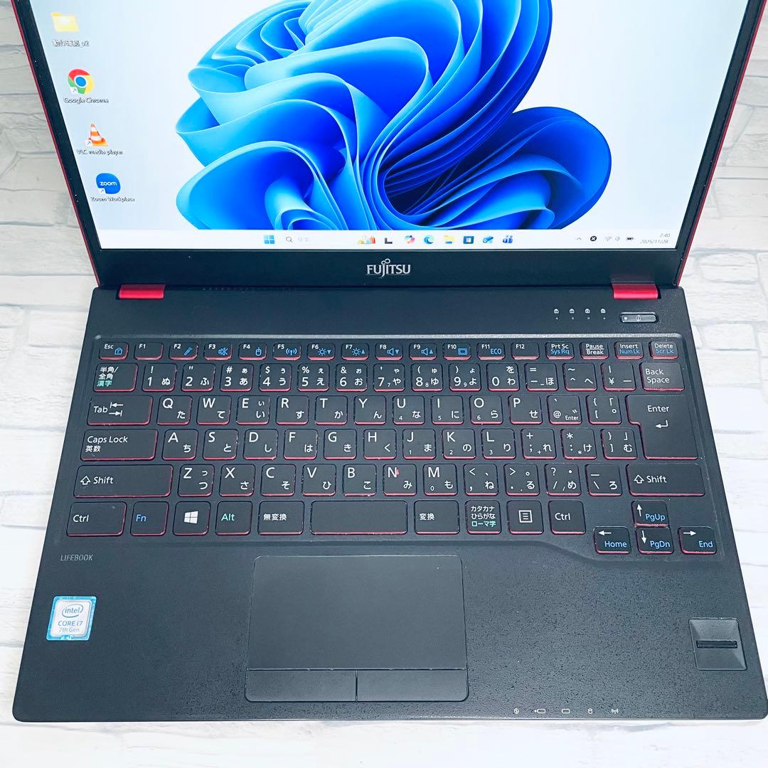 富士通 薄型軽量ノートPC core i7オフィス付　高速動作 レア おまけ付