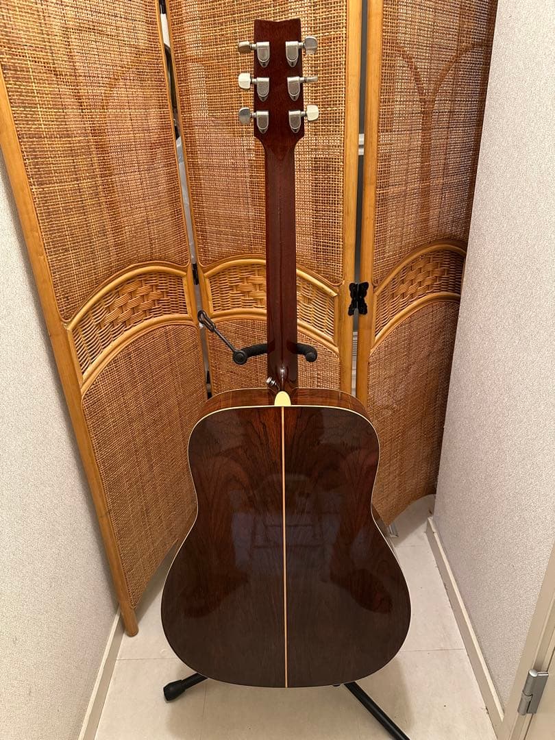 ๑*๑様 YAMAHA FG-400J　ド迫力の杢目　激鳴り　弦高低し弾きやすさ