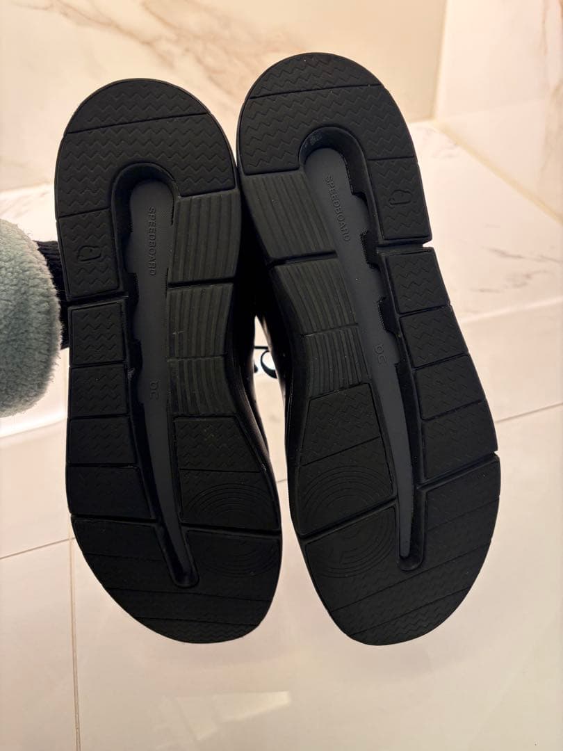 On ロジャー アドバンテージ スニーカー メンズ　27