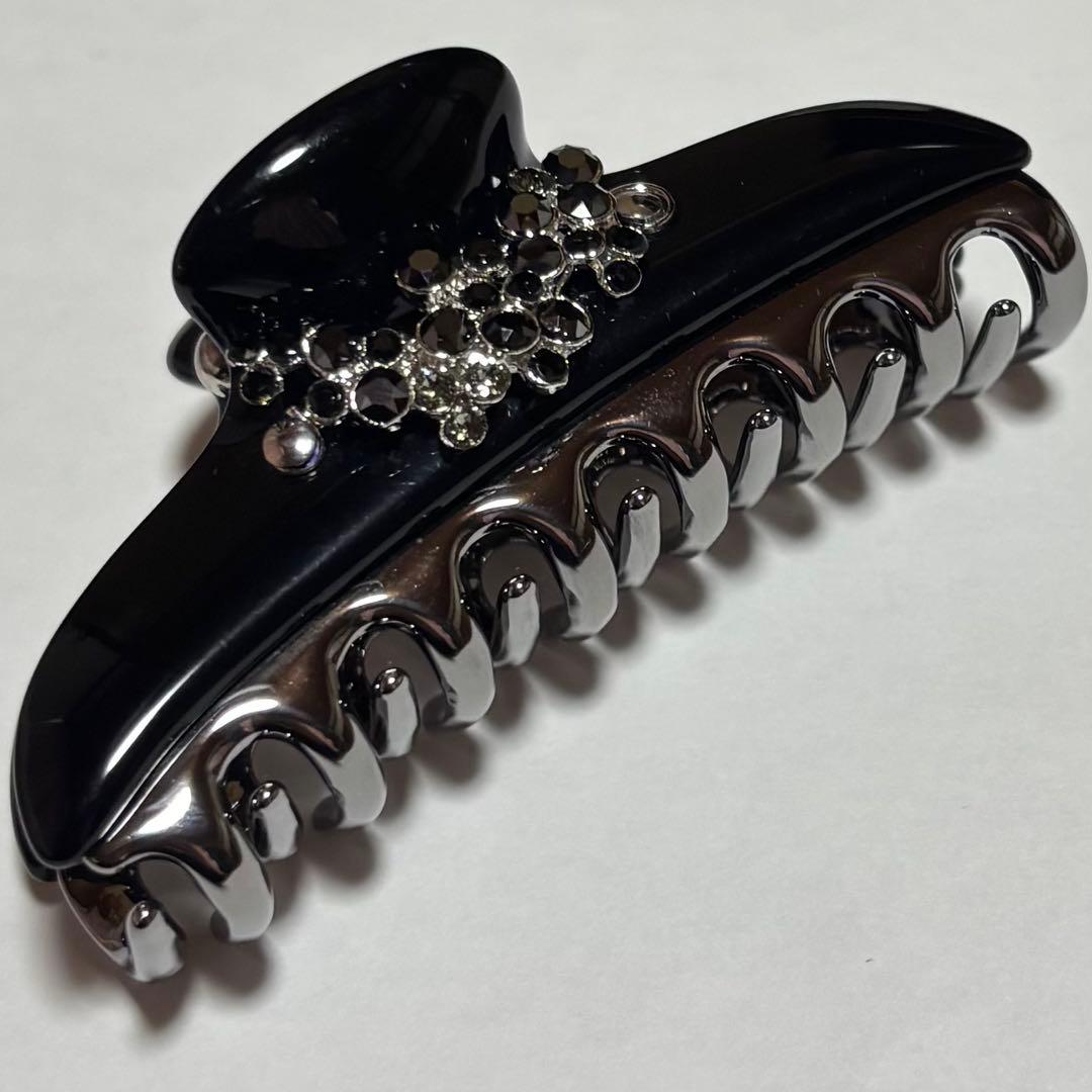 acca ヘアクリップ　フラワーモチーフ