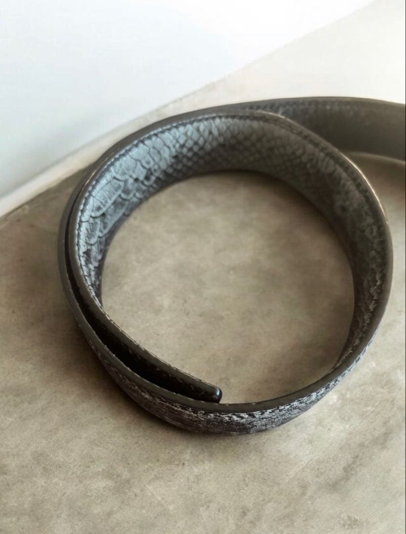 Louis Vuitton ブラックサンチュール・LVイニシャル・ベルト