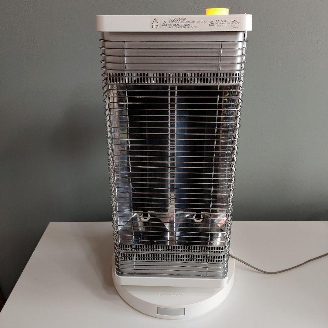 ダイキン セラムヒート 遠赤外線ヒーター 2018年製 ERFT11VS-W