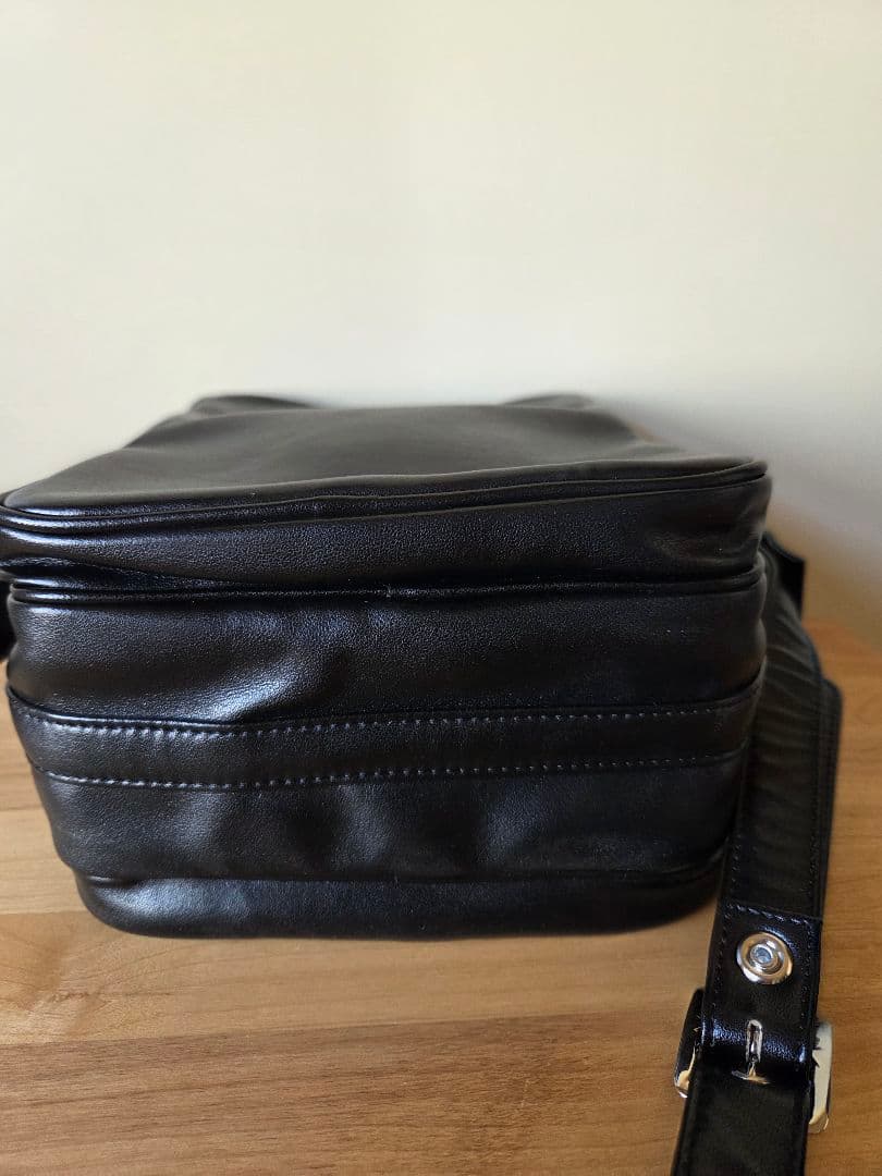 美品　COMME des GARÇONS 黒 ショルダーバッグ　ギャルソン