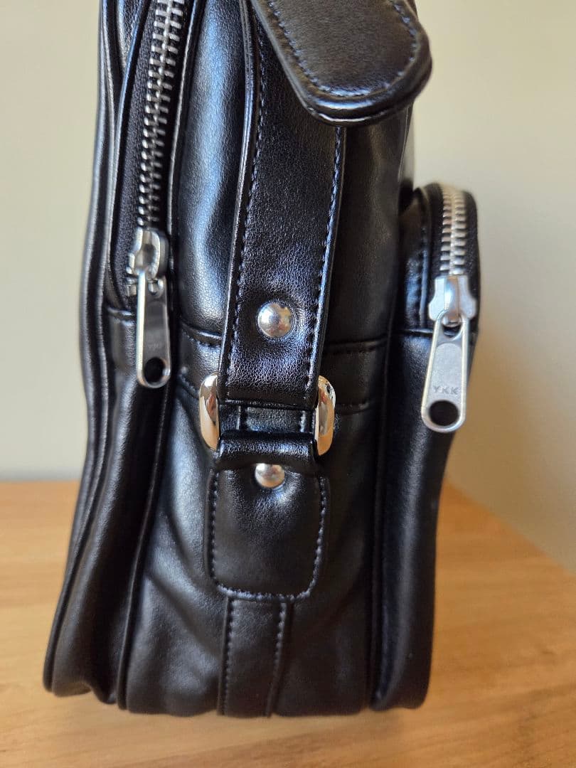 美品　COMME des GARÇONS 黒 ショルダーバッグ　ギャルソン