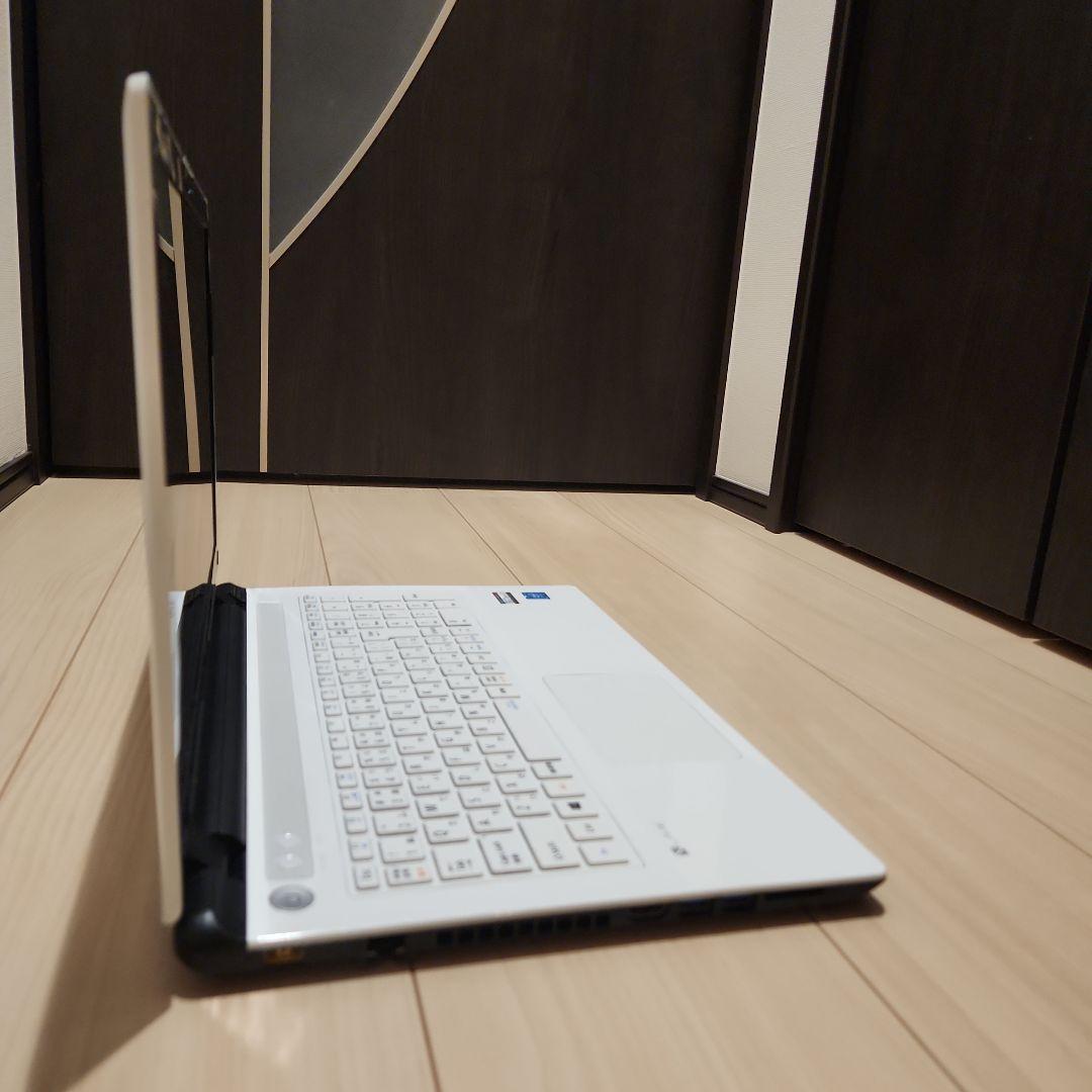 ⭐美品⭐　ノートパソコン　薄型　大画面　大容量　NEC　おしゃれなデザイン⭐