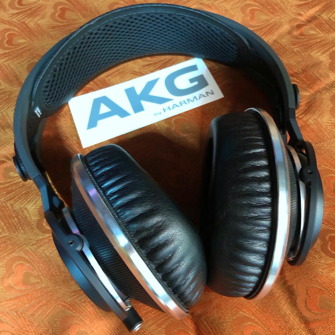 AKG 812　（有線ヘッドフォン）