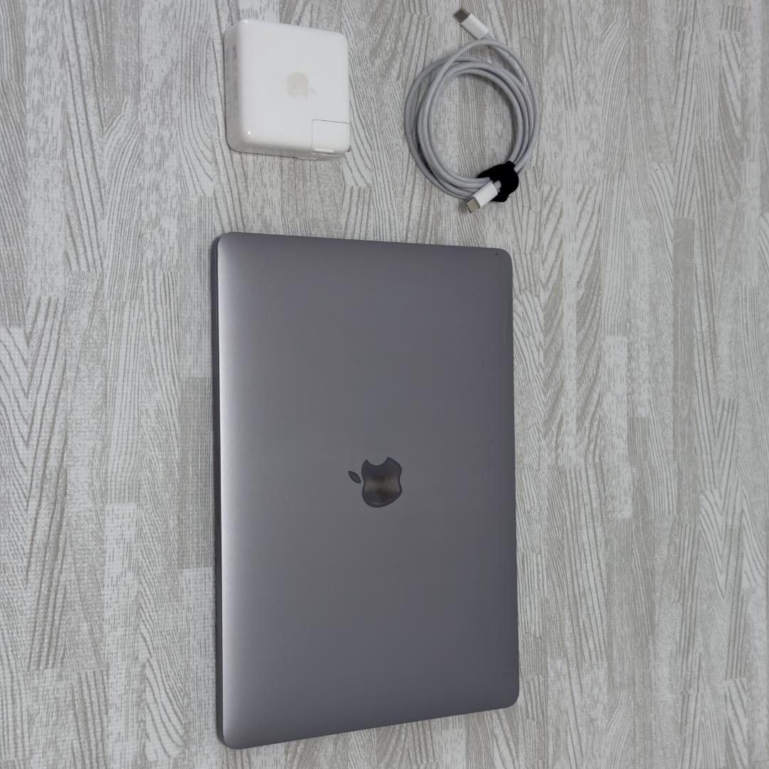 【美品】MacBook Pro 2020 256GB M1チップ 13インチ