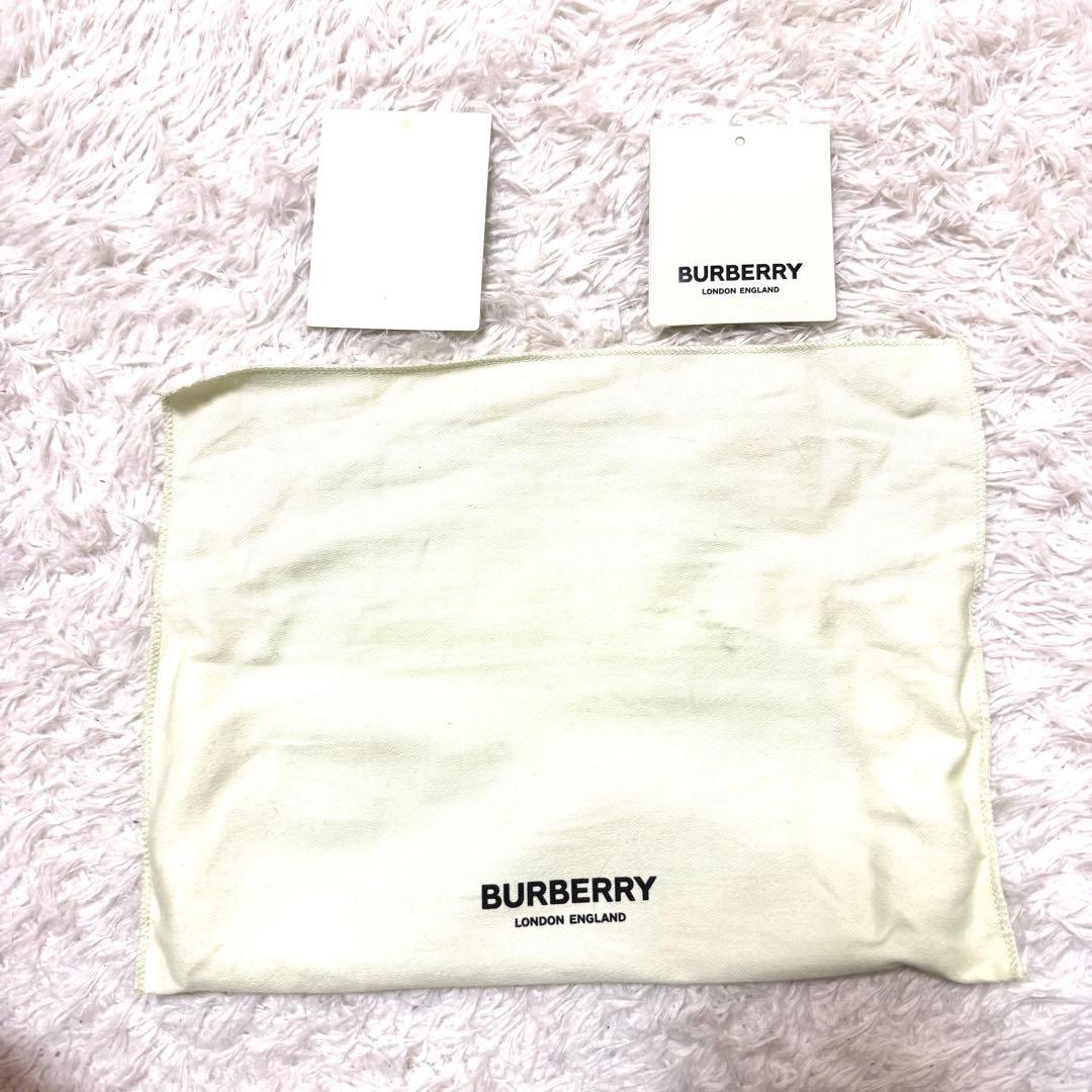 未使用品　バーバリー　ノバチェック　長財布　ラウンドジップ　ブラック