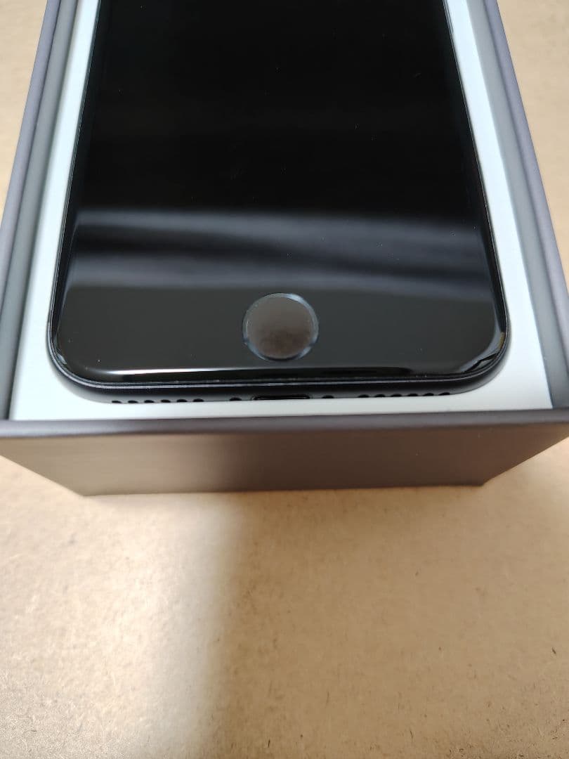 P*h様 Apple iPhone 8 スペースグレイ 本体 箱付き