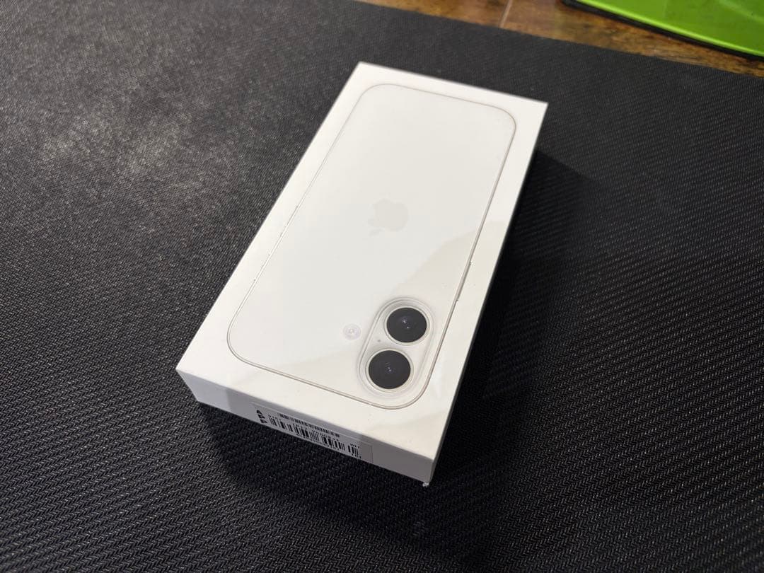 【新品未開封】iPhone17 256GB ホワイト simフリー