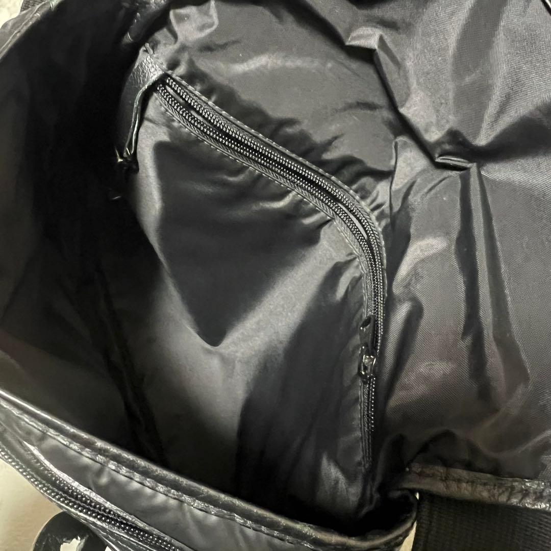 ハンティングワールド　バチュークロス　黒　メッセンジャーバック　ショルダーバック