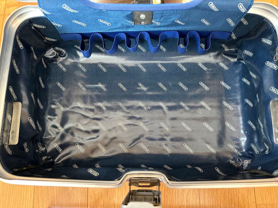 【RIMOWA ヴァニティケース／ビューティーケース】廃盤品 アルミニウムケース
