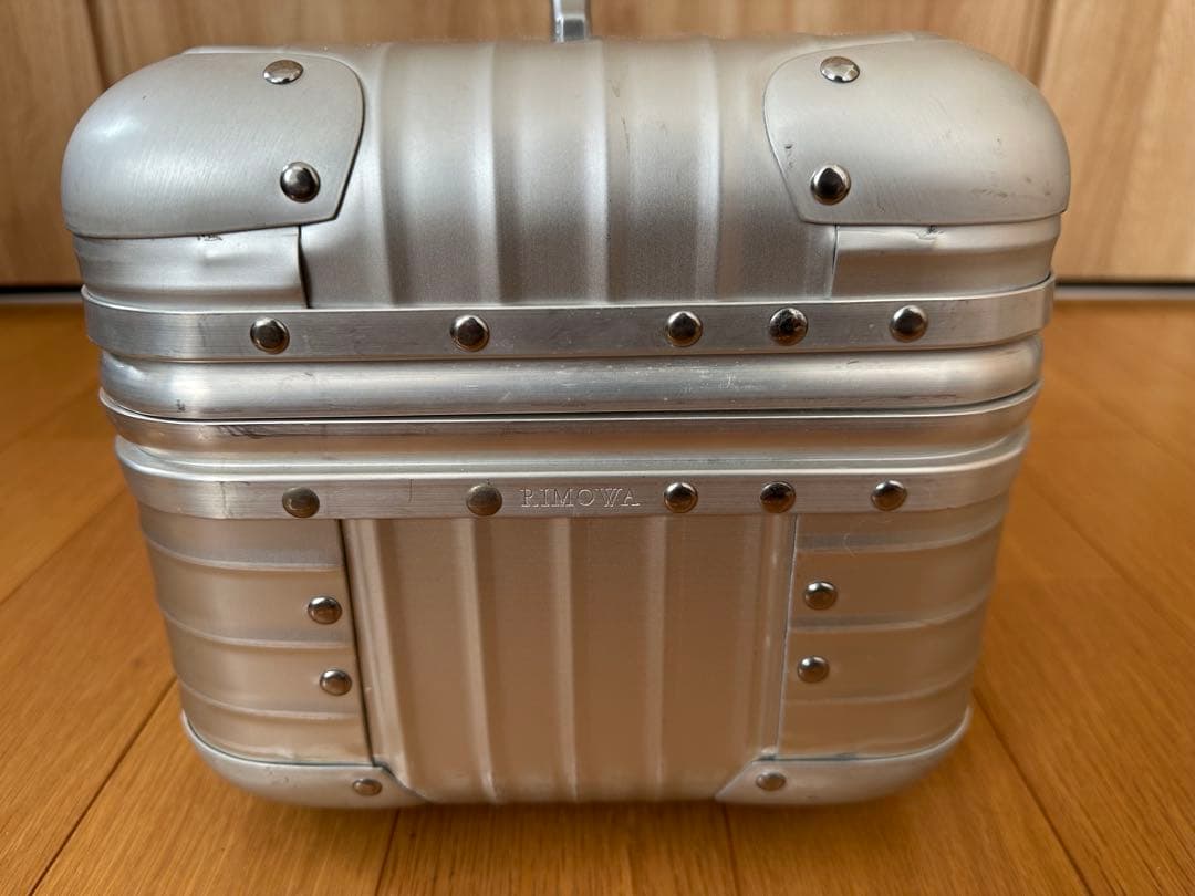 【RIMOWA ヴァニティケース／ビューティーケース】廃盤品 アルミニウムケース