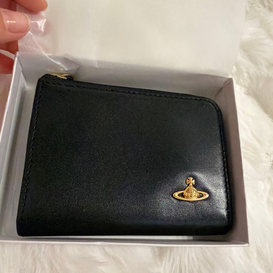 新品同様 ヴィヴィアン ケース 財布 カードケース 黒 レザー