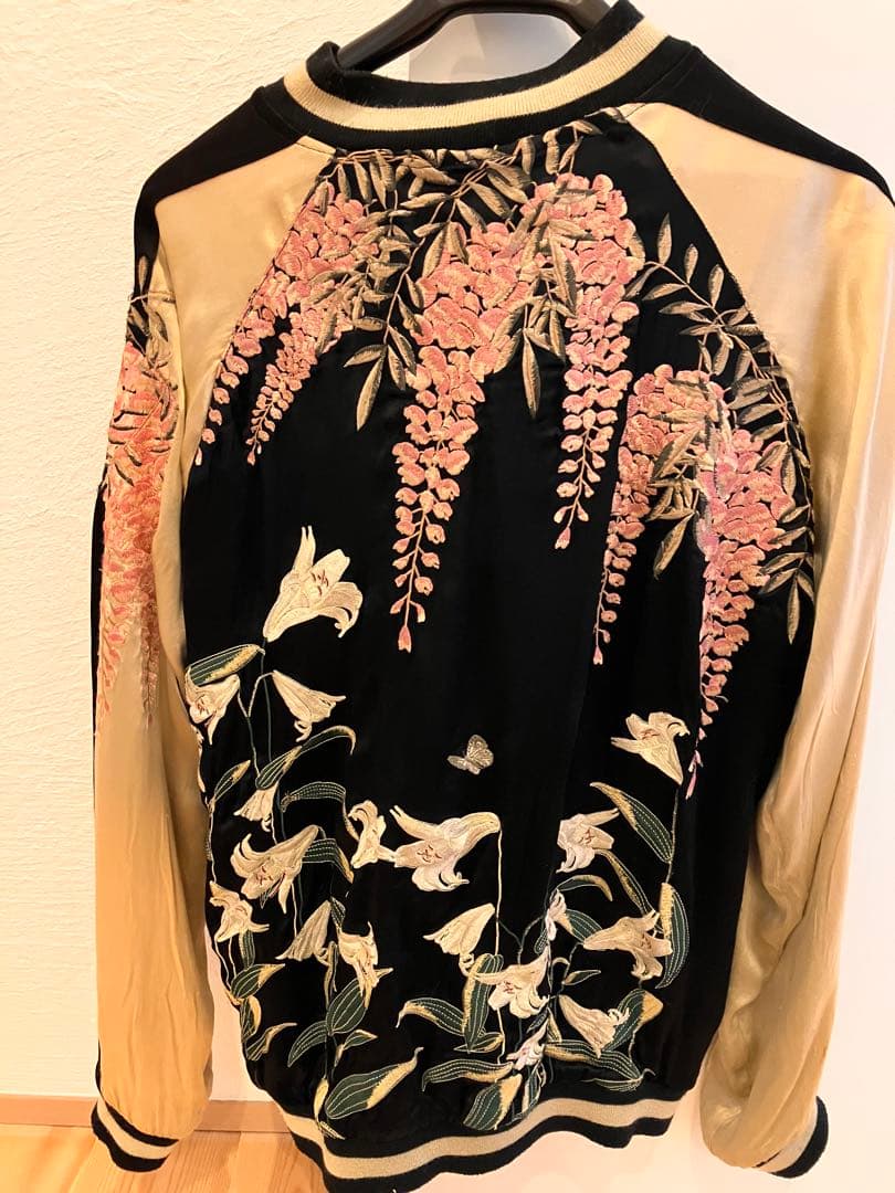 刺繍入りスカジャン 黒/金　リバーシブル