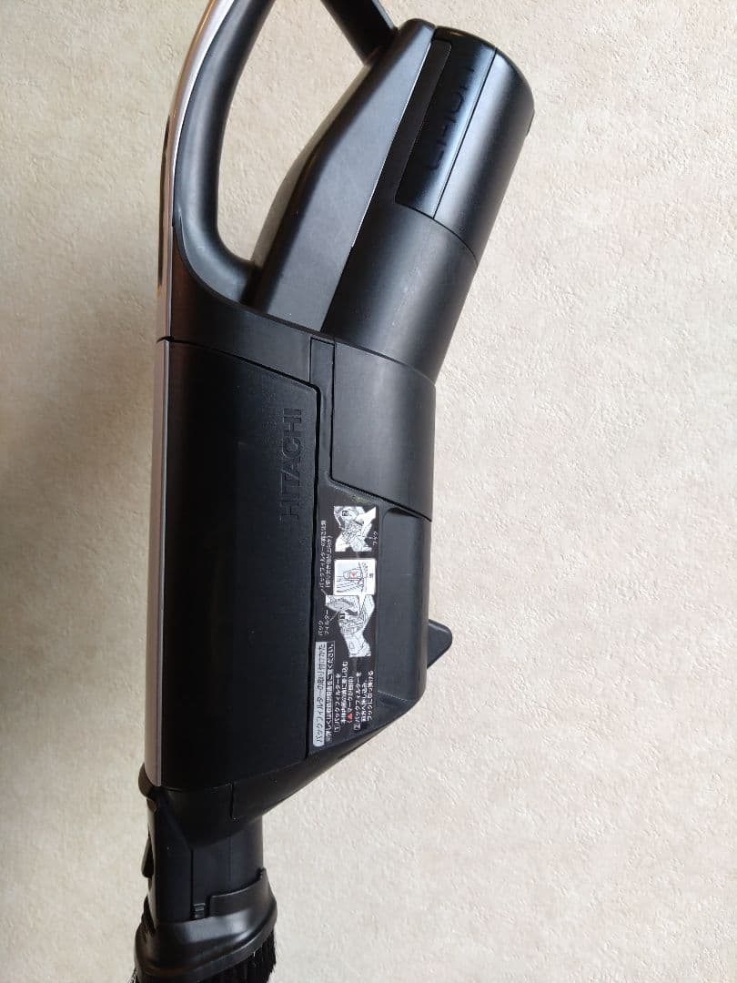 なつ　日立コードレスクリーナー かるパックスティック